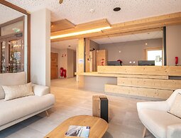 Alpine Home With Wellness Access