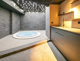 Alpine Home With Wellness Access