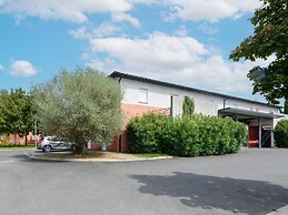 Accessible Vineyard Stay for Four