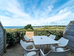 Apartment With Terrace Near Sea