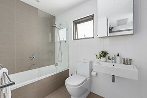 Spacious 2-bed Retreat in Rosebery