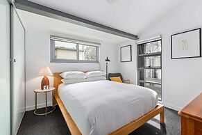 Spacious 2-bed Retreat in Rosebery