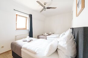 Coyhomes Steyr Riverside
