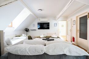 Coyhomes Steyr Riverside