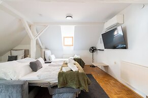 Coyhomes Steyr Riverside