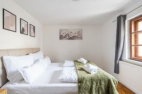 Coyhomes Steyr Riverside