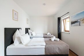 Coyhomes Steyr Riverside