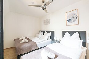 Coyhomes Steyr Riverside