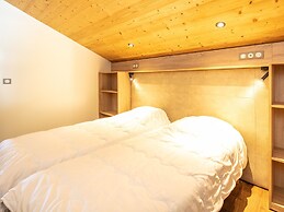 Chic Duplex Apartment in Doucy