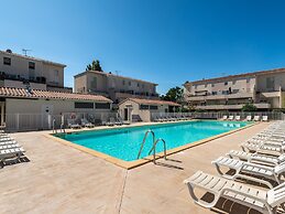 Pool View Apartment for Six