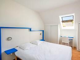 Spacious House for 6 in Parentis