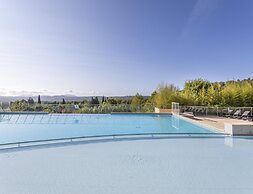 Provencal Retreat With Balcony, Pool Access