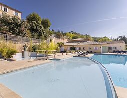 Provencal Retreat With Balcony, Pool Access