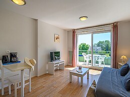 Spacious Stay for Two Near Vannes