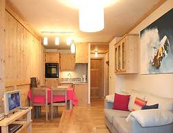 Inviting Apartment With Balcony or Terrace