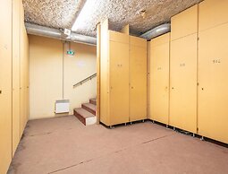 Mountain Flat With Sauna Access