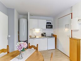 Cosy Apartment Near Egletons Town