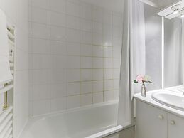 Cosy Apartment Near Egletons Town