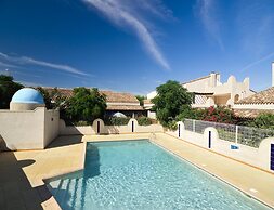 Spacious Holiday Home Near Beach