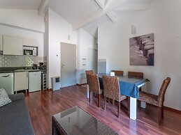 Chic Family Flat With Heated Pool
