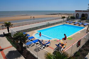 Beachside Apartment for Four
