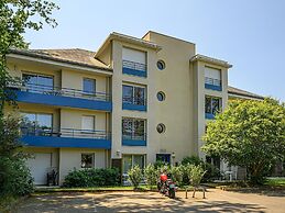 Studio With Balcony Near Vannes