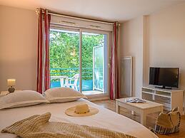 Studio With Balcony Near Vannes