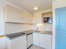 Brittany Flat Near Pentrez Beach