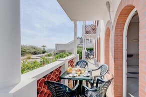 Spacious Loire Coastal Stay for 5