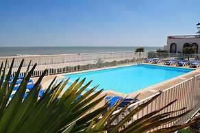 Spacious Loire Coastal Stay for 5