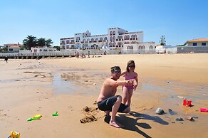 Seafront Studio Stay in Loire