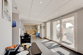 Seafront Studio Stay in Loire