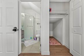 Spacious 8BR Home with AC & Parking
