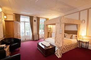 The Town House Restaurant with Rooms