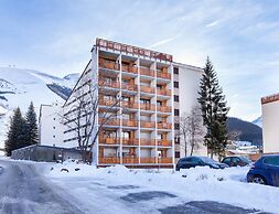 Snowfront Stay for Four Guests