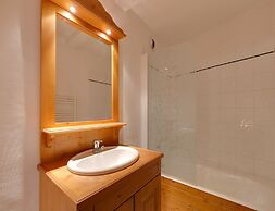 Snowfront Stay for Four Guests