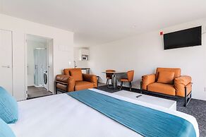 Te Awa Suites