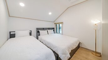 Gapyeong The Hill Pool Villa