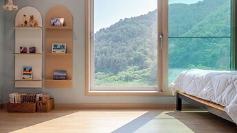 Gapyeong The Hill Pool Villa