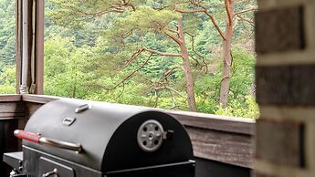 Gapyeong The Hill Pool Villa