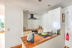 Temple Triplex Spacious Apartment