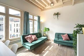 Temple Triplex Spacious Apartment