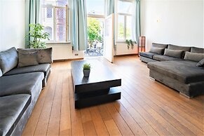 Comfy Saint Pauls Apartment