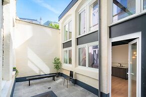 Comfy Saint Pauls Apartment