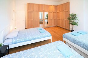 Comfy Saint Pauls Apartment