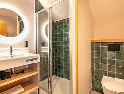 Mountain Stay Pool and Sauna