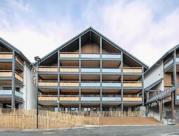 Mountain Stay Pool and Sauna