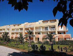 Golfside Apartment With Terrace