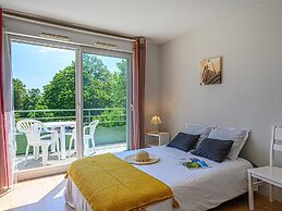 Cozy Apartment Stay Near Vannes