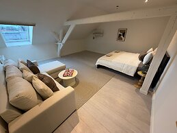 Central Ghent 2 Rooms With Shared LR